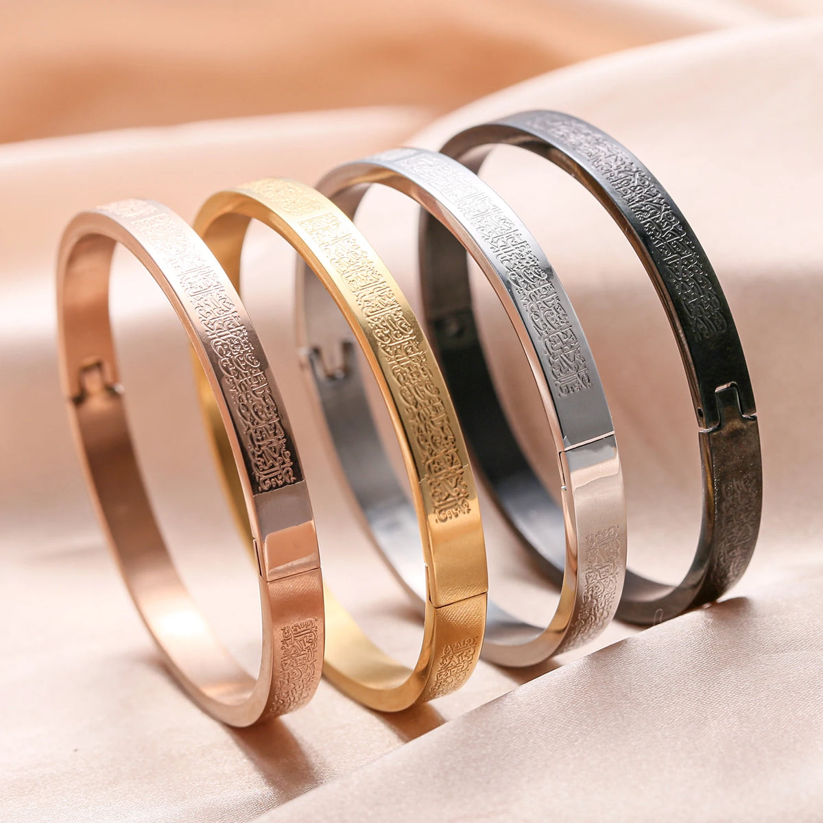 Arabic Hand  Cuff
