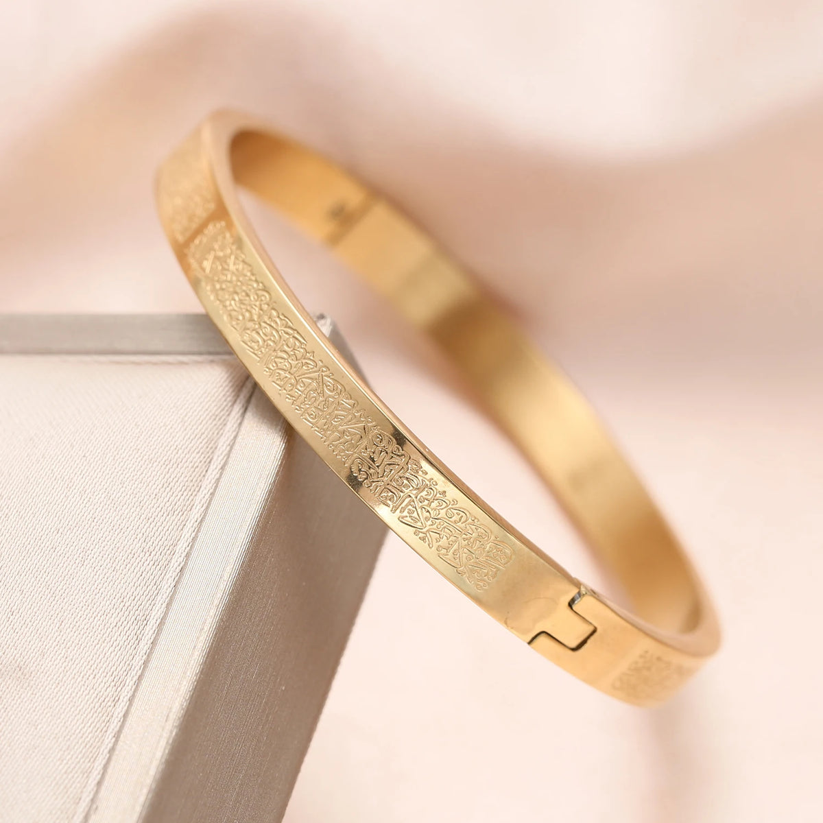 Arabic Hand  Cuff